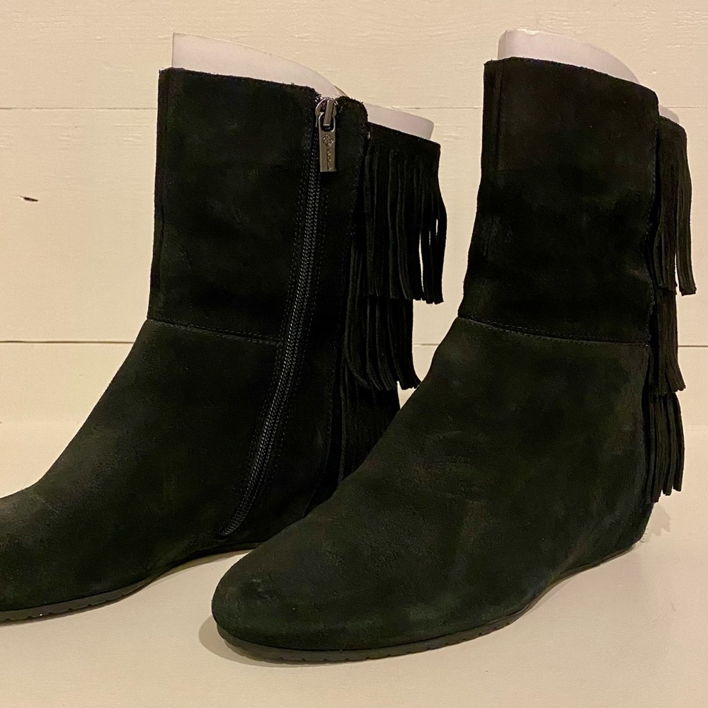 Isola Tricia Black Boot 7.5 M (never worn)